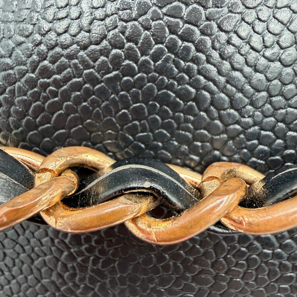 CHANEL Authentic Caviar Tote Bag - Picture 9 of 16